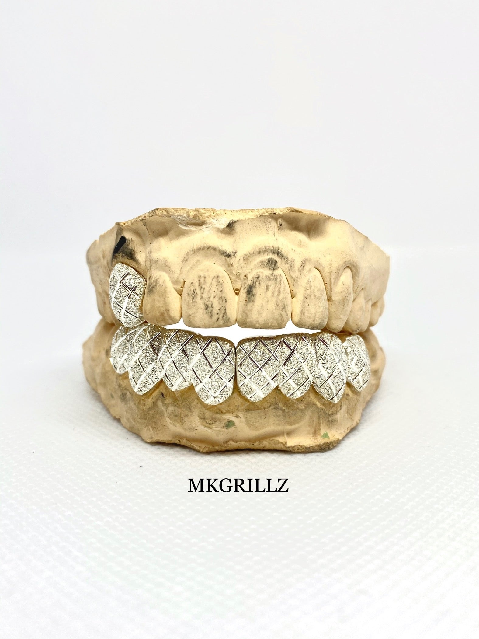 Silver Diamond Dust cut caps MKGRILLZ LTD